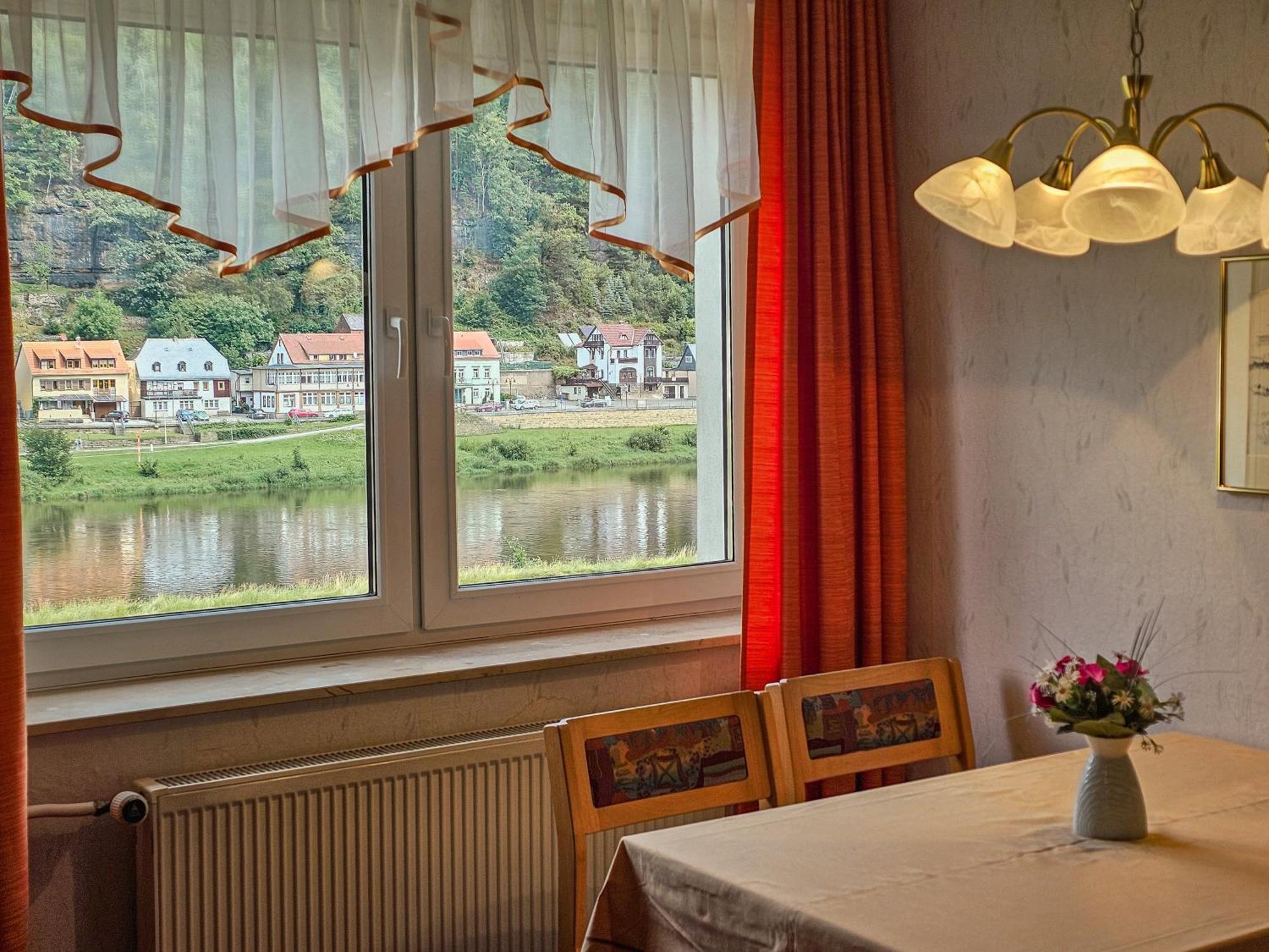 Ferienappartements Elbaussicht - Krippen Bad Schandau Luaran gambar